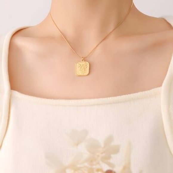 18K GOLD PLATED STAINLESS STEEL "ROSE" NECKLACE - Picture 3 of 4